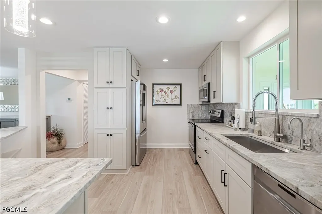 1671 Edith Esplanade Cape Coral FL 33904