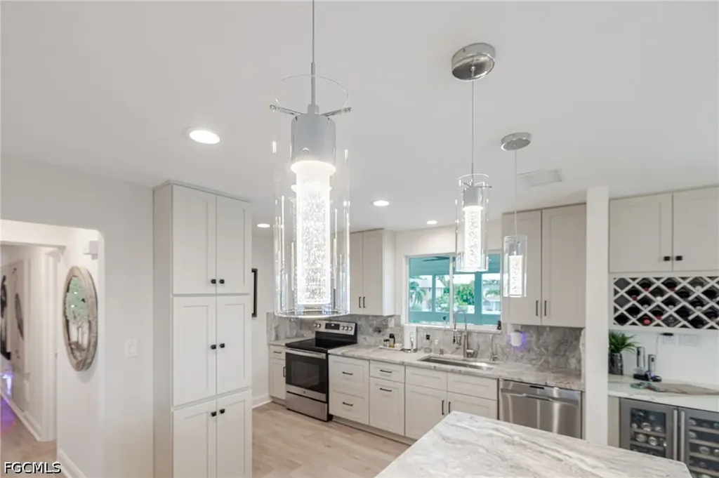 1671 Edith Esplanade Cape Coral FL 33904