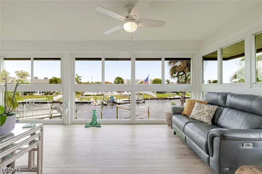 1671 Edith Esplanade Cape Coral FL 33904