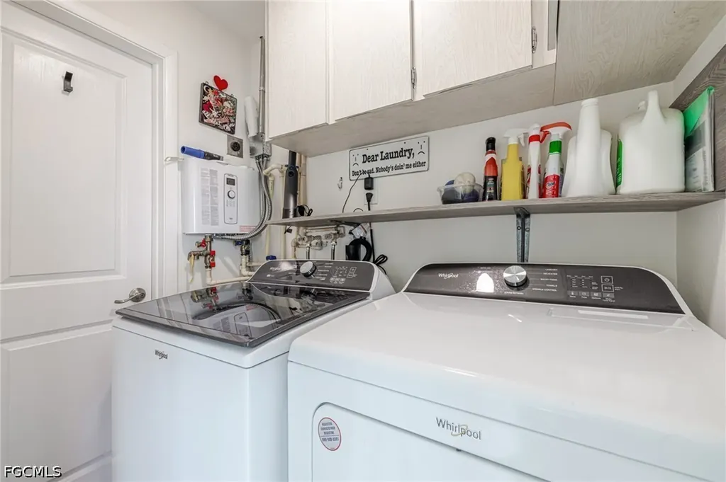1671 Edith Esplanade Cape Coral FL 33904