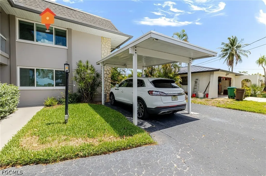 1671 Edith Esplanade Cape Coral FL 33904