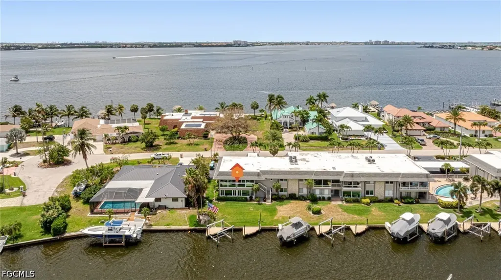 1671 Edith Esplanade Cape Coral FL 33904