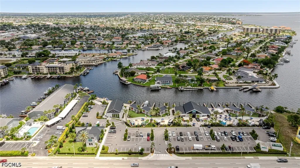 1671 Edith Esplanade Cape Coral FL 33904