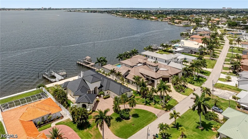 1671 Edith Esplanade Cape Coral FL 33904