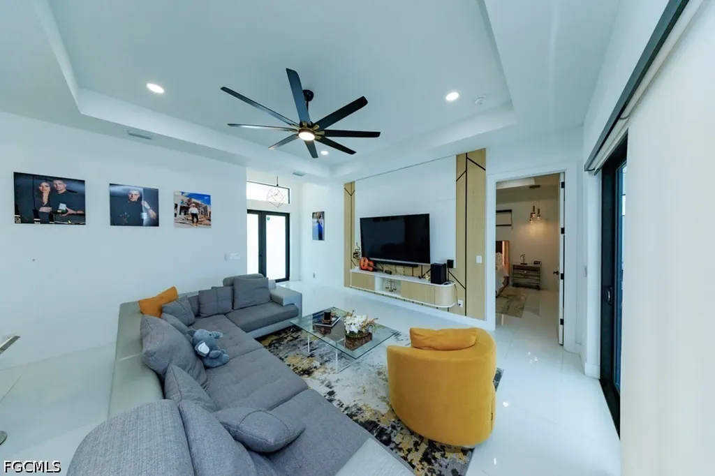 1007 NW 19th Street Cape Coral FL 33993