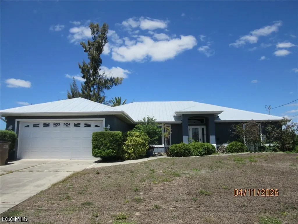 1137 SW 37th Street Cape Coral FL 33914