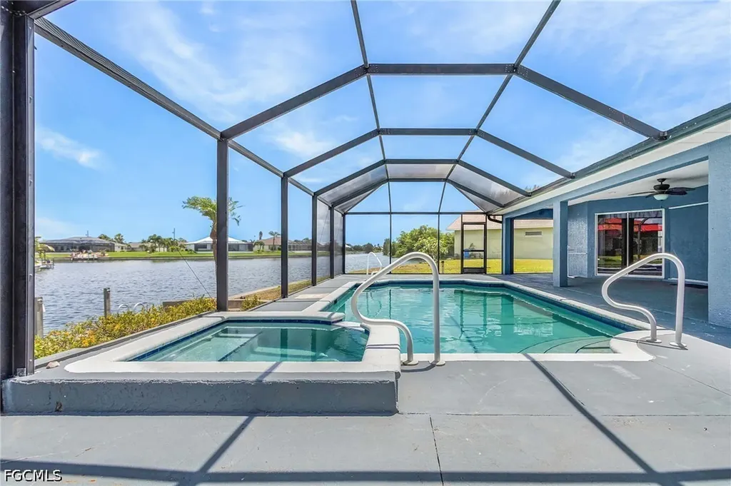 1137 SW 37th Street Cape Coral FL 33914
