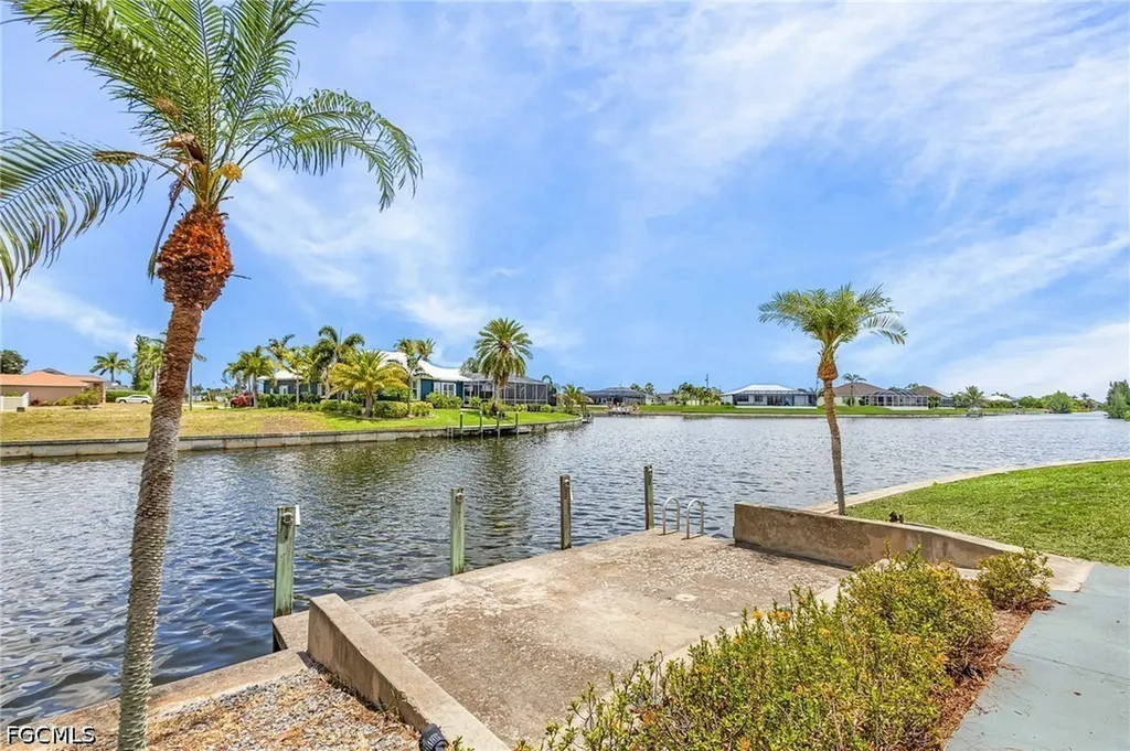 1137 SW 37th Street Cape Coral FL 33914