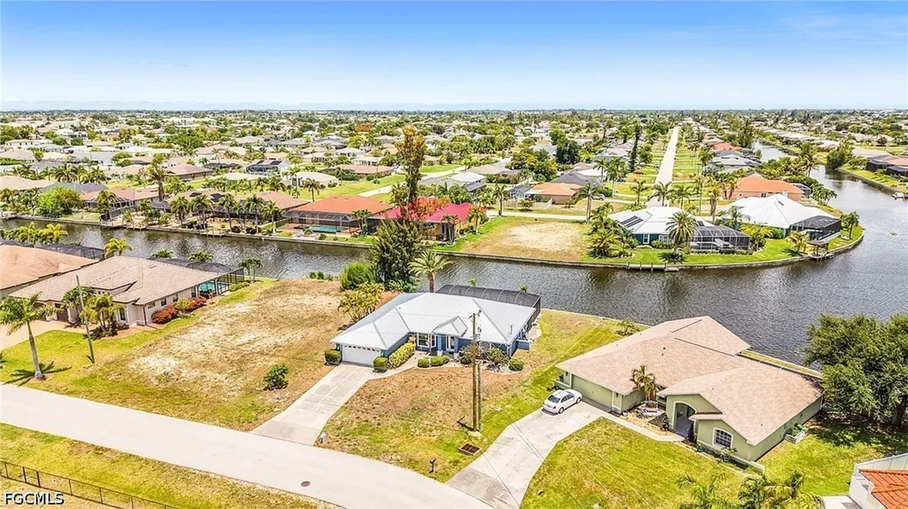 1137 SW 37th Street Cape Coral FL 33914
