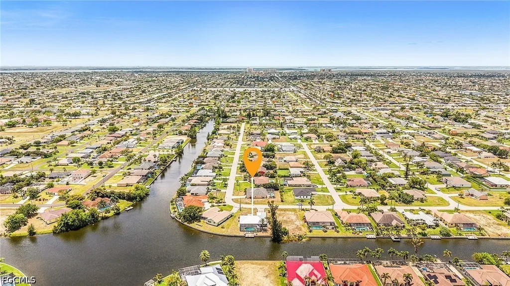 1137 SW 37th Street Cape Coral FL 33914