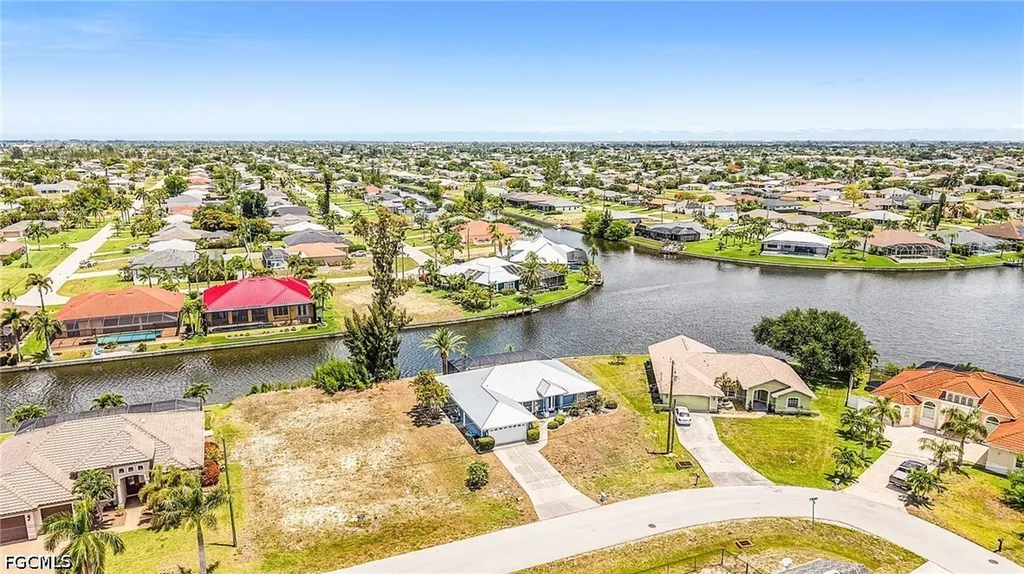 1137 SW 37th Street Cape Coral FL 33914