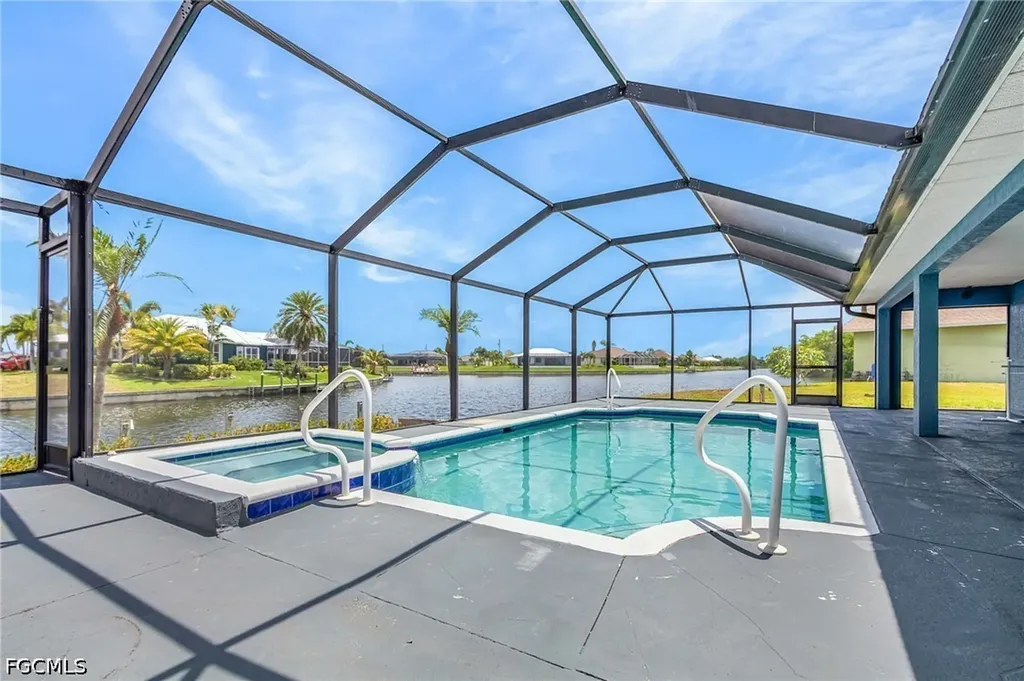 1137 SW 37th Street Cape Coral FL 33914