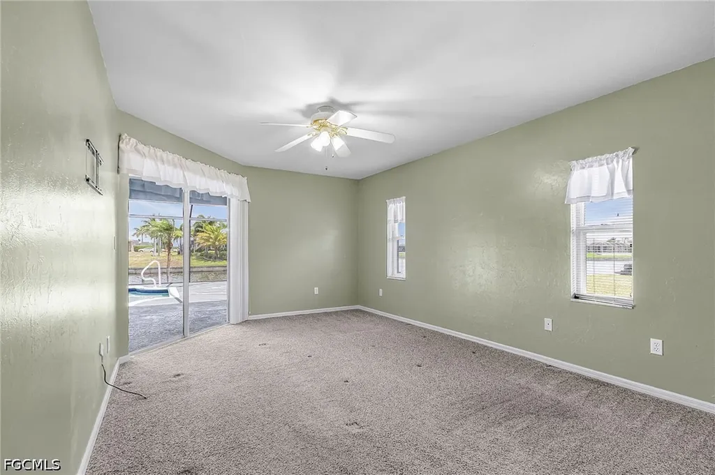 1137 SW 37th Street Cape Coral FL 33914