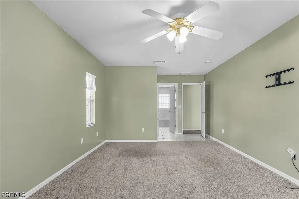 1137 SW 37th Street Cape Coral FL 33914