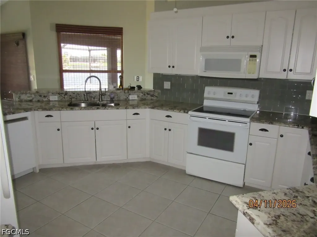 1137 SW 37th Street Cape Coral FL 33914