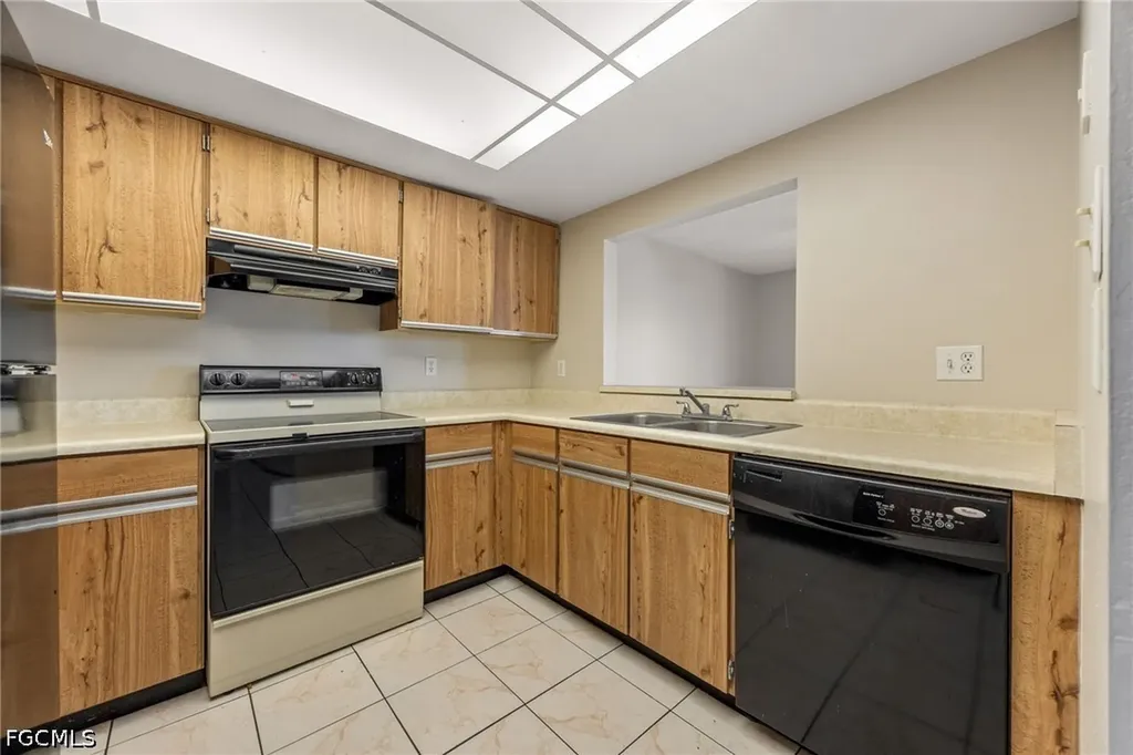 4928 Vincennes Street Cape Coral FL 33904