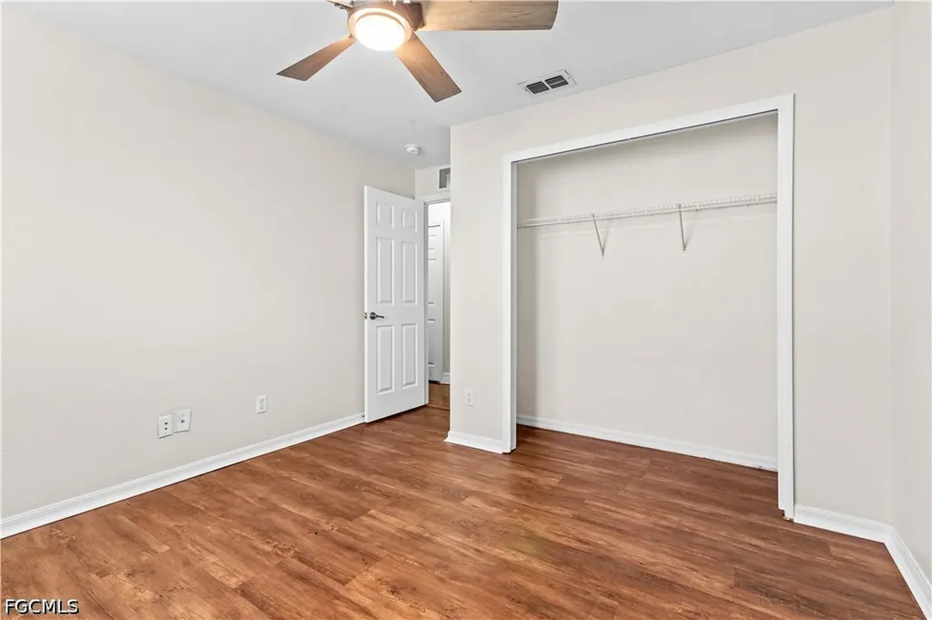 1418 SW 11th Place Cape Coral FL 33991