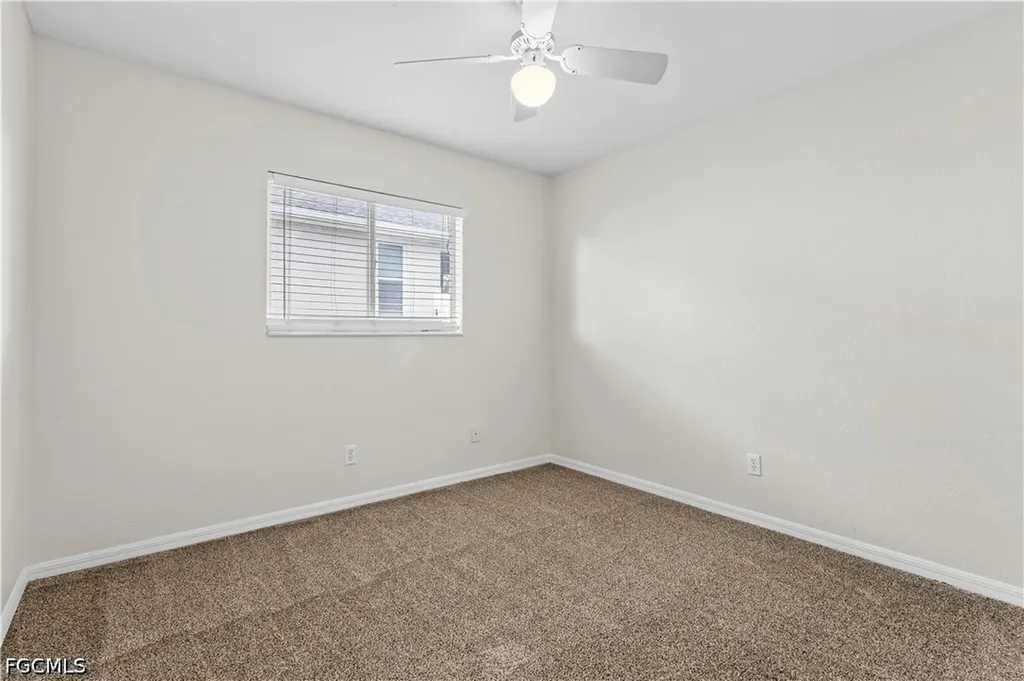 1418 SW 11th Place Cape Coral FL 33991