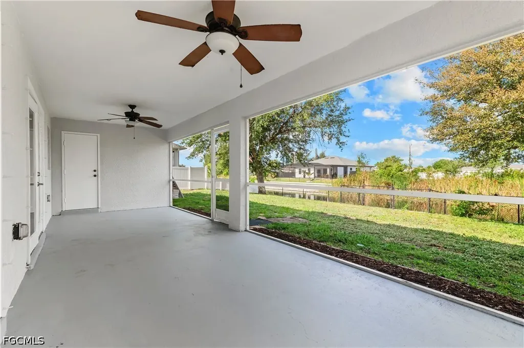 1418 SW 11th Place Cape Coral FL 33991