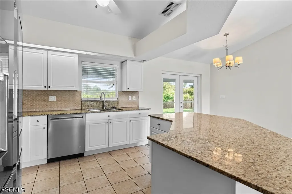 1418 SW 11th Place Cape Coral FL 33991