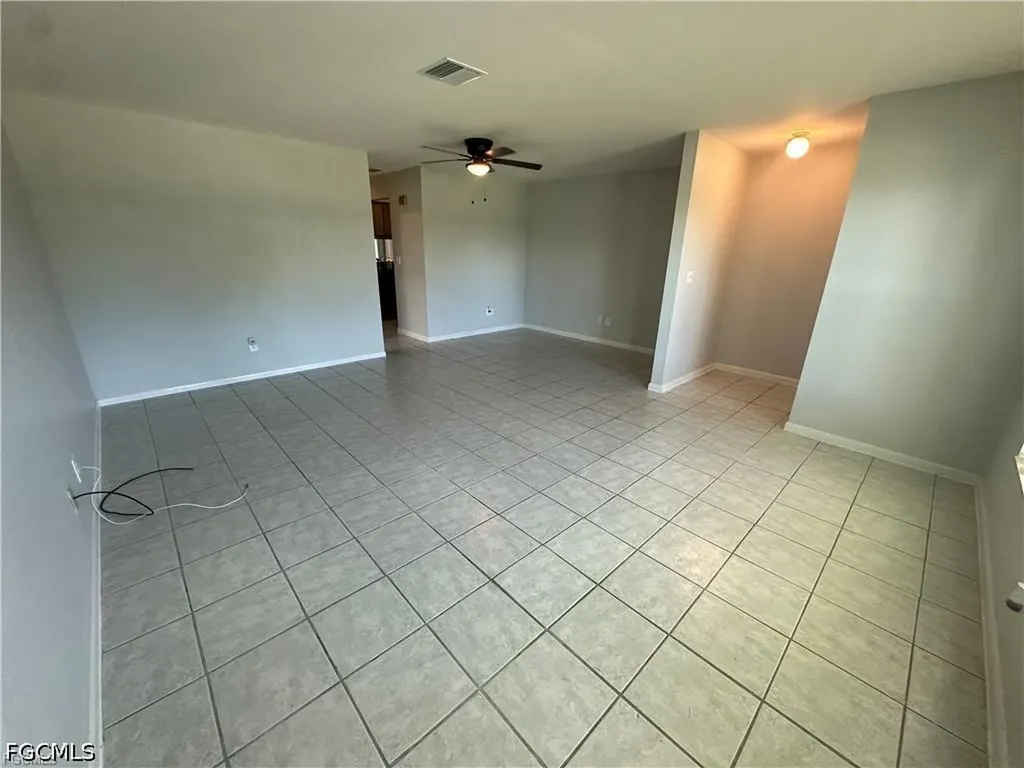 518-520 SE 6th Place Cape Coral FL 33990