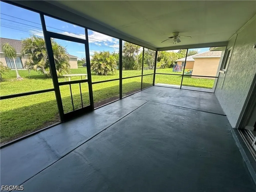 518-520 SE 6th Place Cape Coral FL 33990