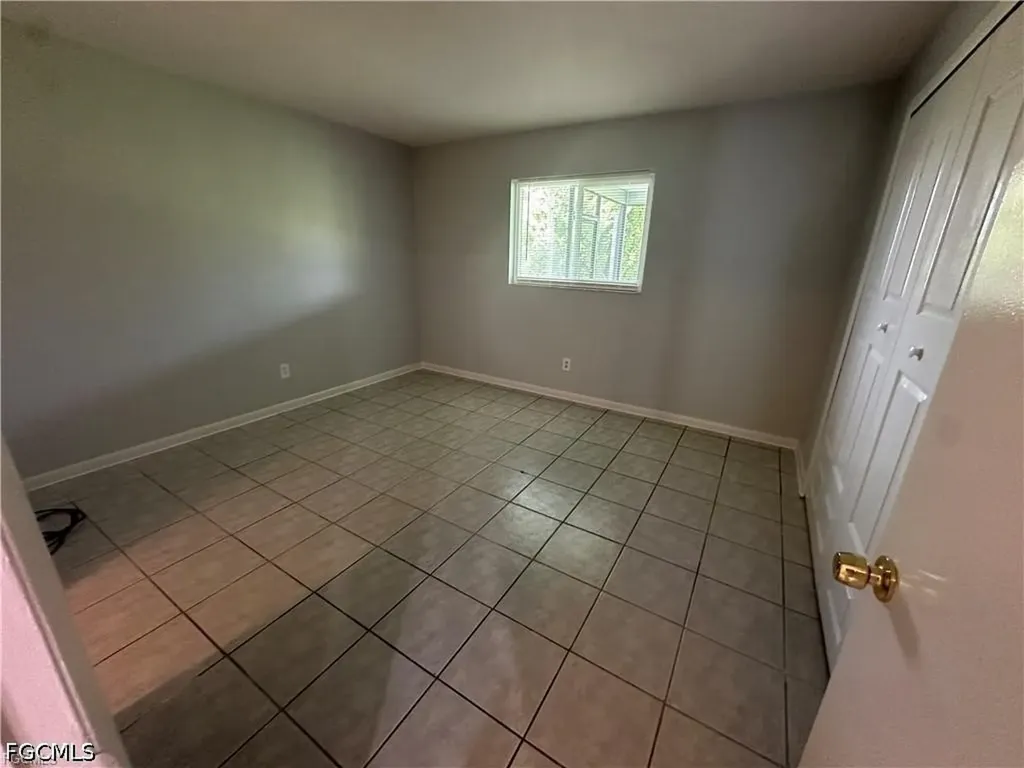 518-520 SE 6th Place Cape Coral FL 33990