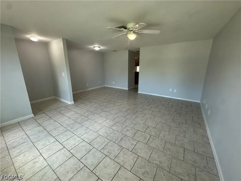 518-520 SE 6th Place Cape Coral FL 33990