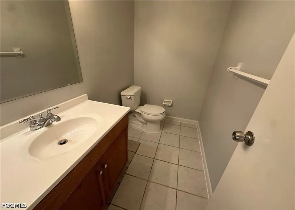 518-520 SE 6th Place Cape Coral FL 33990