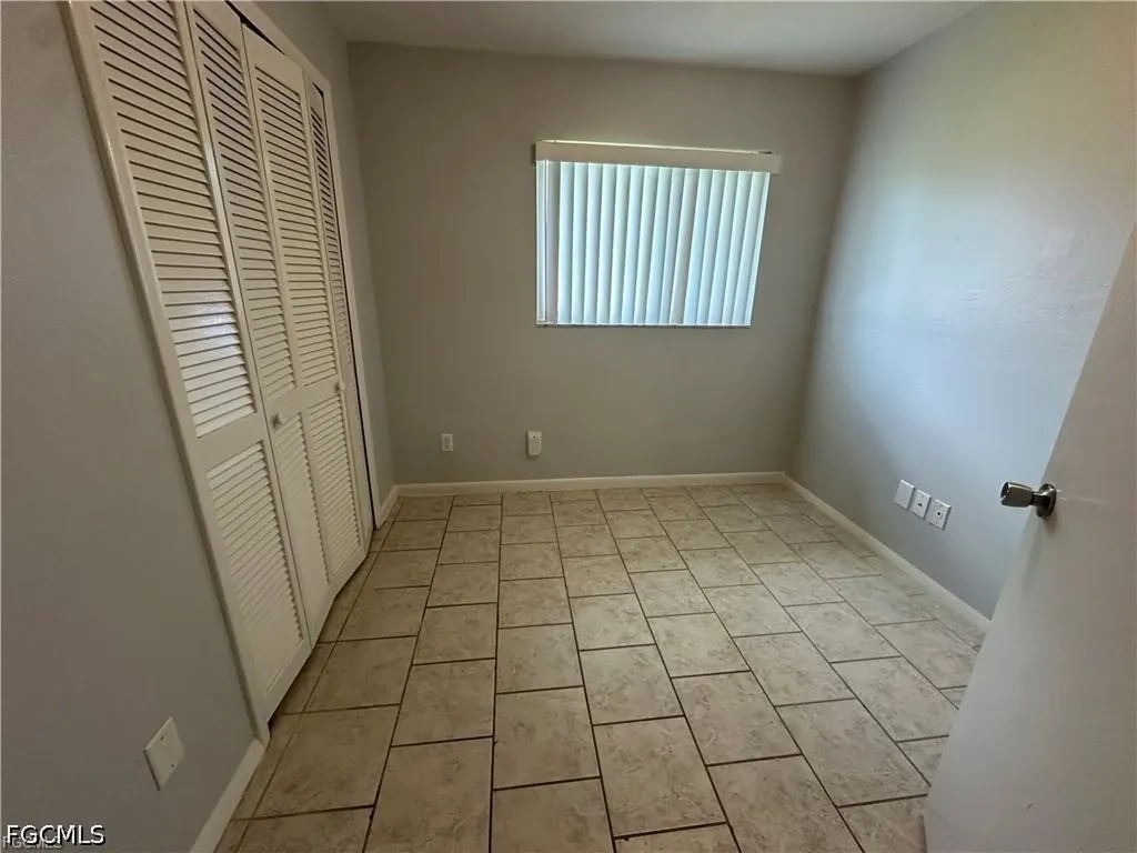 518-520 SE 6th Place Cape Coral FL 33990