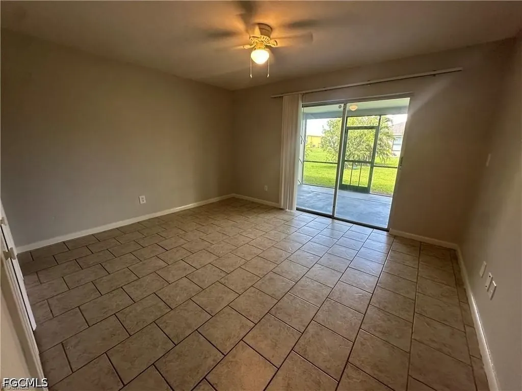 518-520 SE 6th Place Cape Coral FL 33990