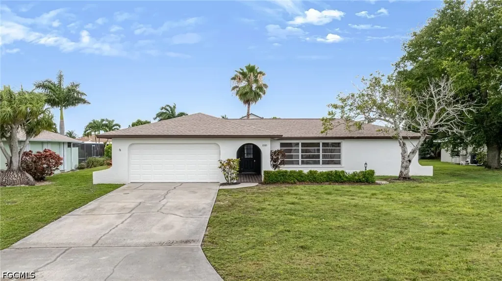 2285 SE 28th Street Cape Coral FL 33904