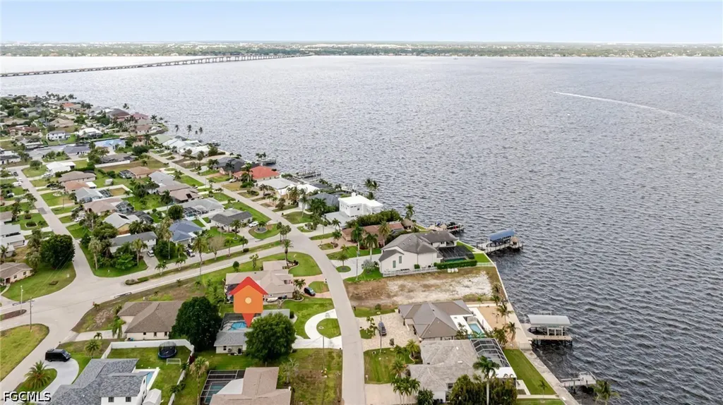 2285 SE 28th Street Cape Coral FL 33904