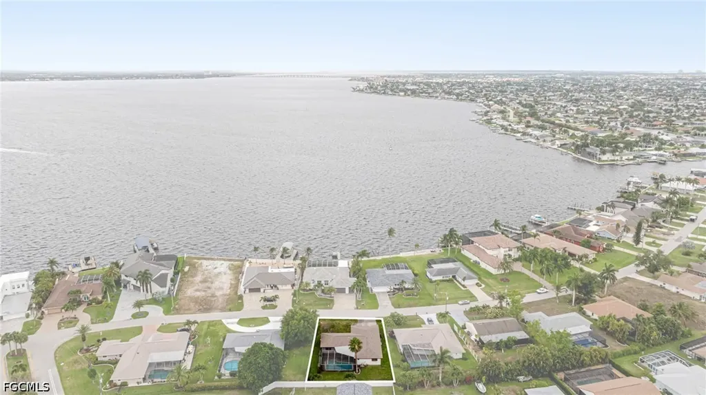 2285 SE 28th Street Cape Coral FL 33904