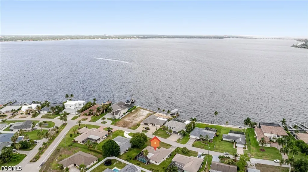 2285 SE 28th Street Cape Coral FL 33904