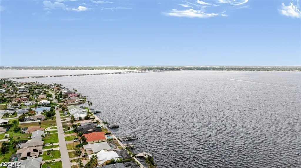 2285 SE 28th Street Cape Coral FL 33904