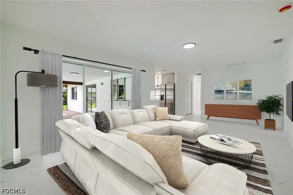 2285 SE 28th Street Cape Coral FL 33904