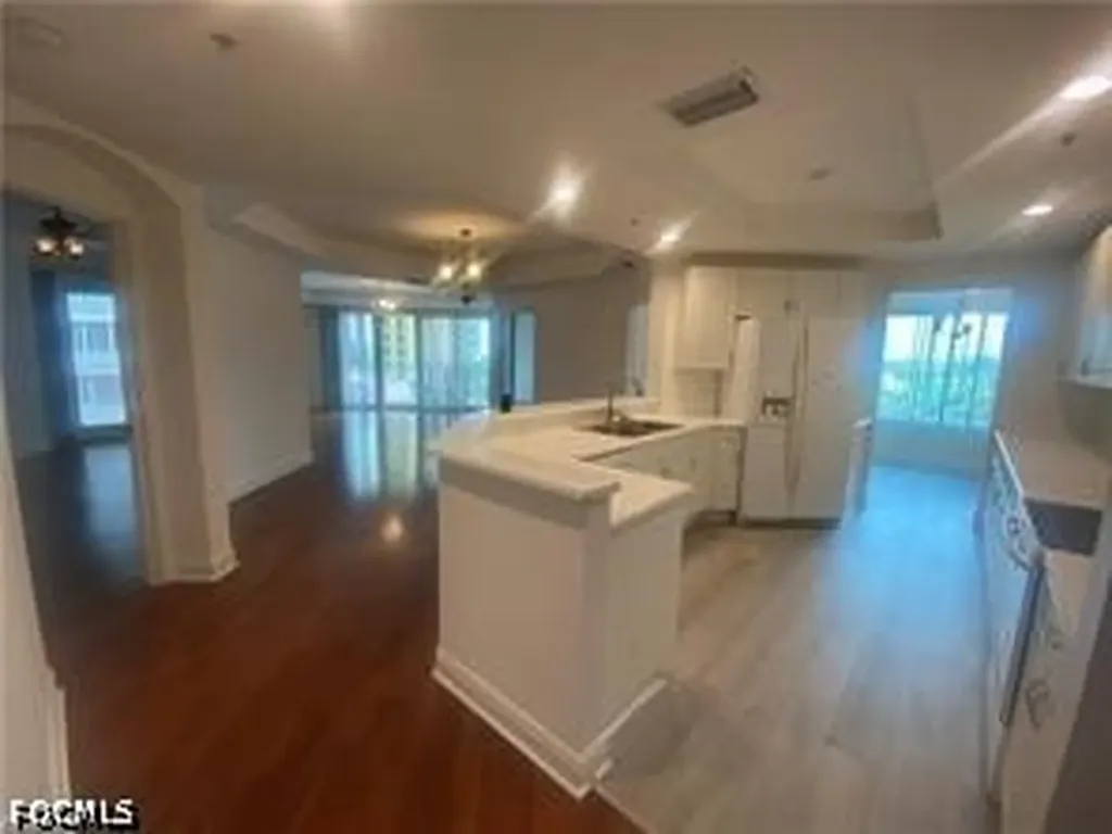 2743 1st Street Fort Myers FL 33916