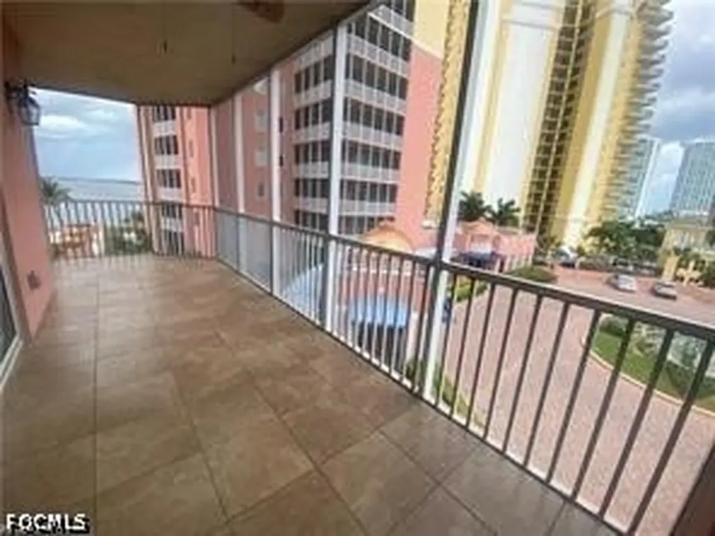 2743 1st Street Fort Myers FL 33916