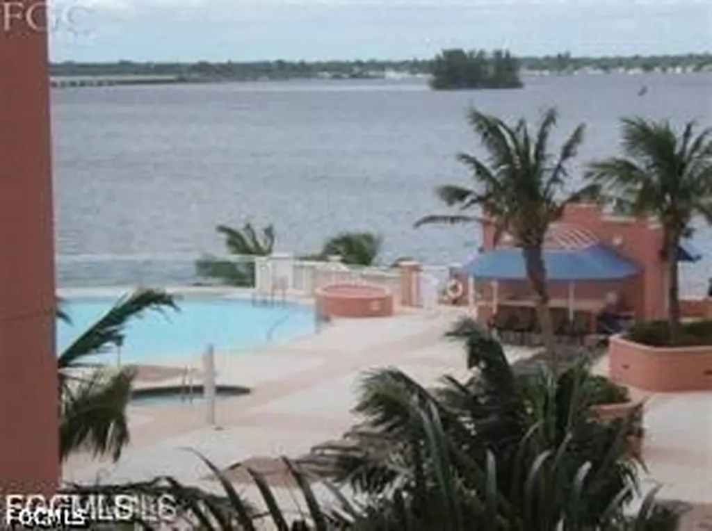 2743 1st Street Fort Myers FL 33916