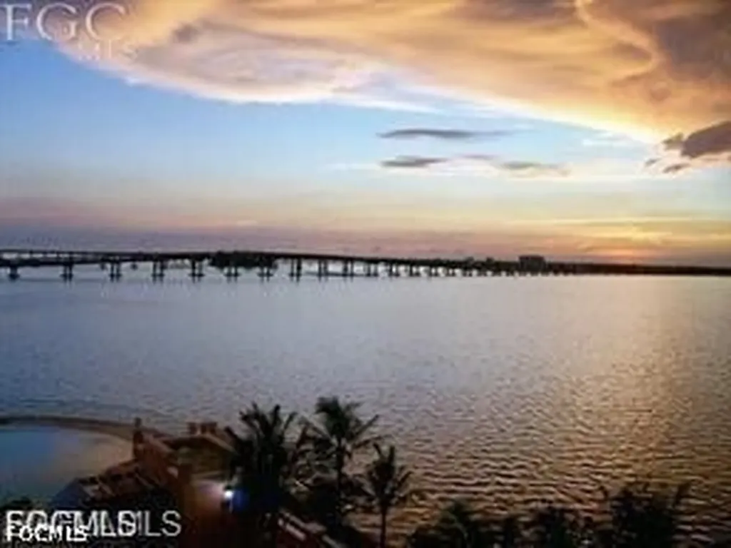 2743 1st Street Fort Myers FL 33916