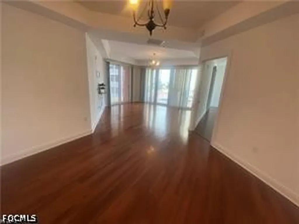 2743 1st Street Fort Myers FL 33916