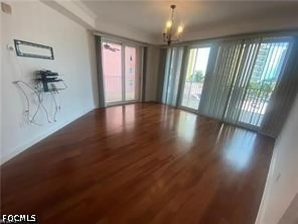 2743 1st Street Fort Myers FL 33916