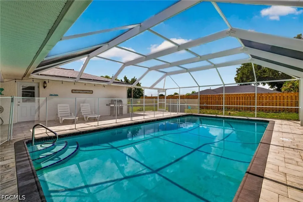 712 SE 32nd Terrace Cape Coral FL 33904