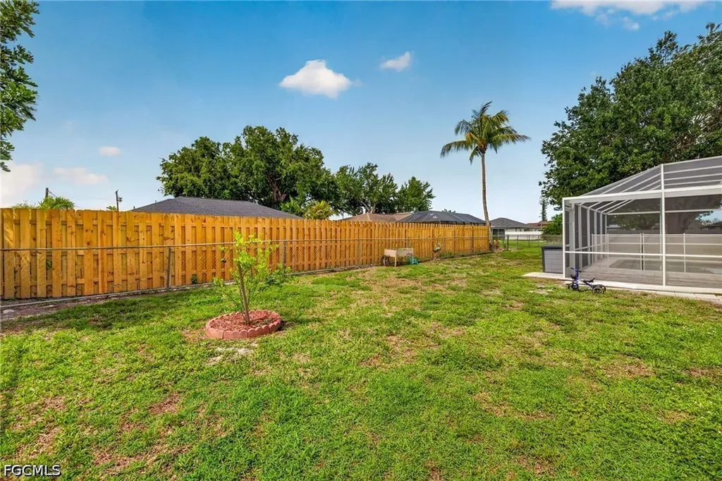 712 SE 32nd Terrace Cape Coral FL 33904