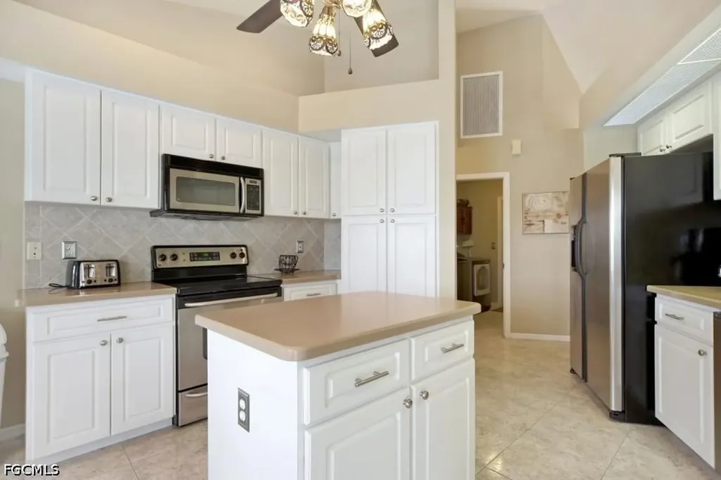4009 SW 25th Court Cape Coral FL 33914