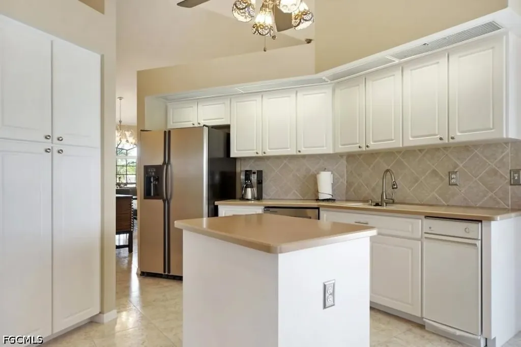 4009 SW 25th Court Cape Coral FL 33914