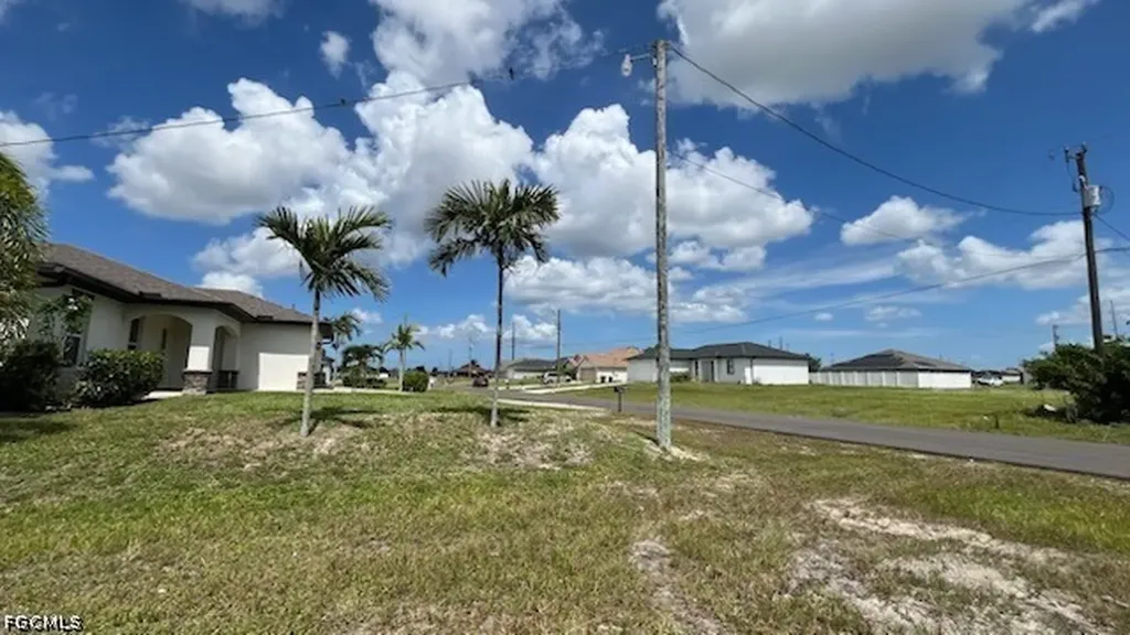 2236 NW 7th Street Cape Coral FL 33993