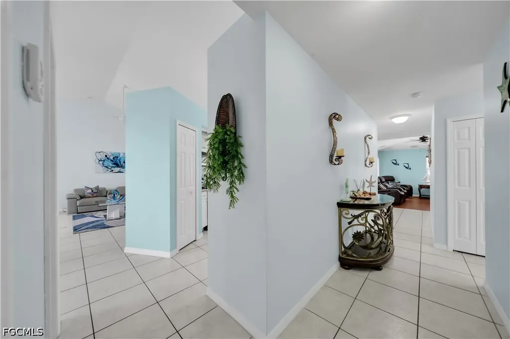 1722 SW 38th Terrace Cape Coral FL 33914