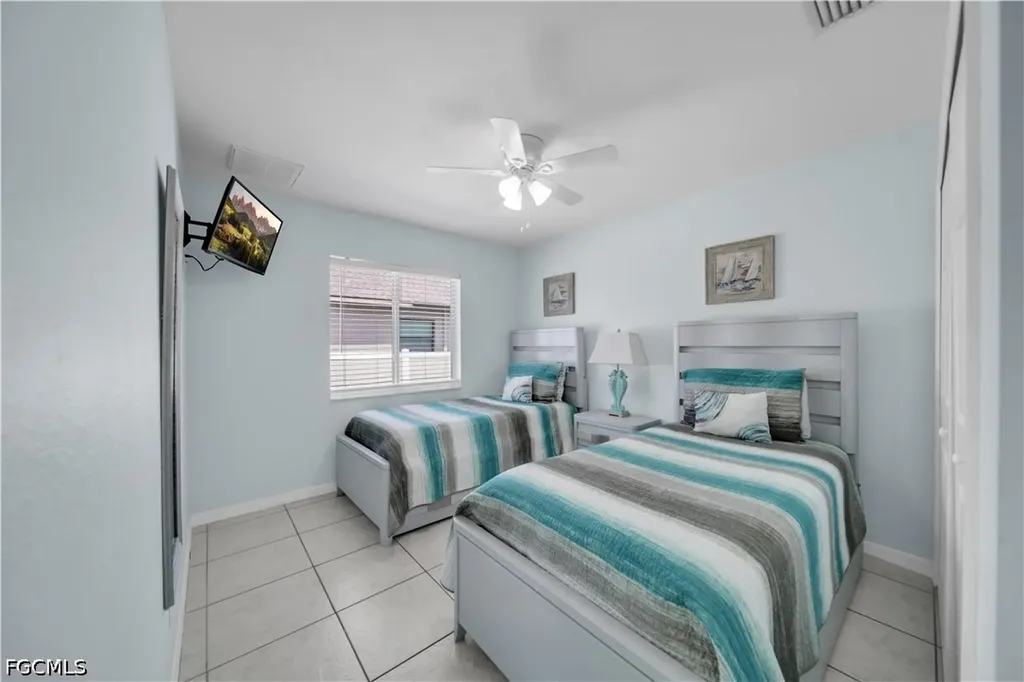 1722 SW 38th Terrace Cape Coral FL 33914